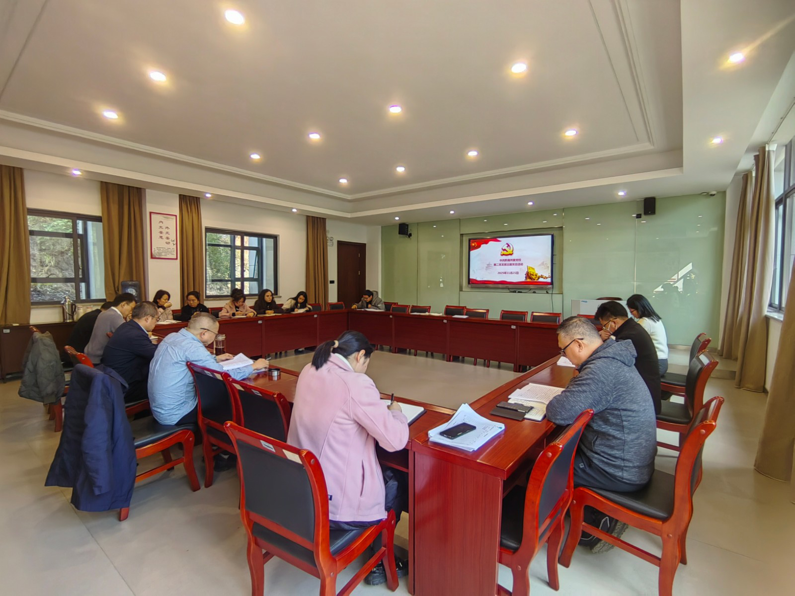 22 /upload/images/admin/1/20251218/202512181004411735QITO8PIOSuzQyI.jpg